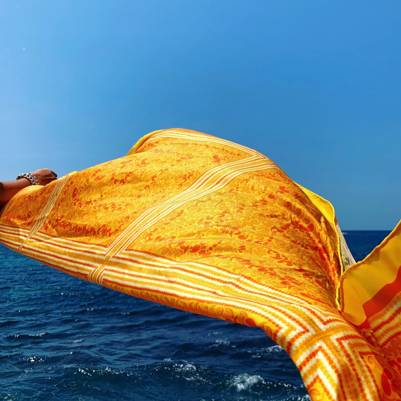 Jasmine Coe Honeybee Double Silk